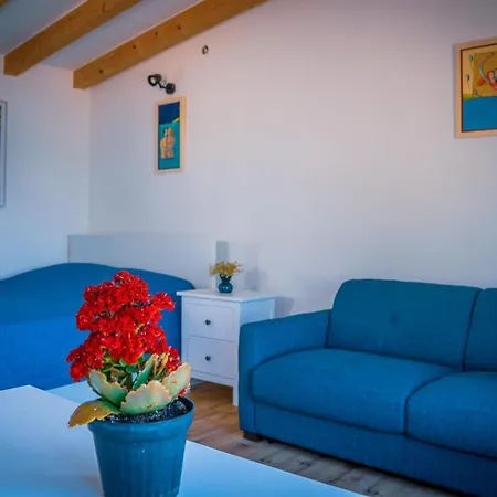 Apartment Kuca Od